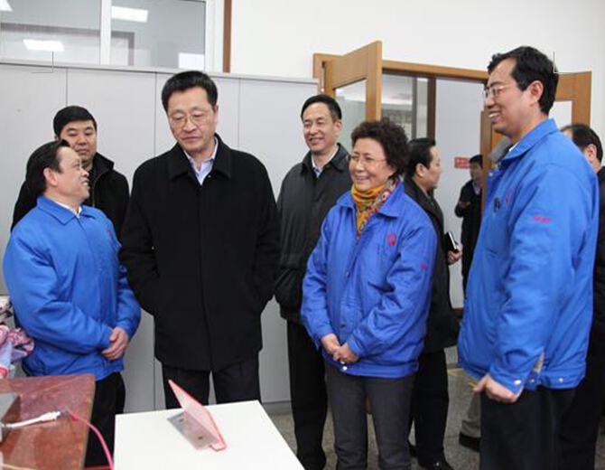 米兰（中国）集团董事长带葛市长等相关领导视察质量中心