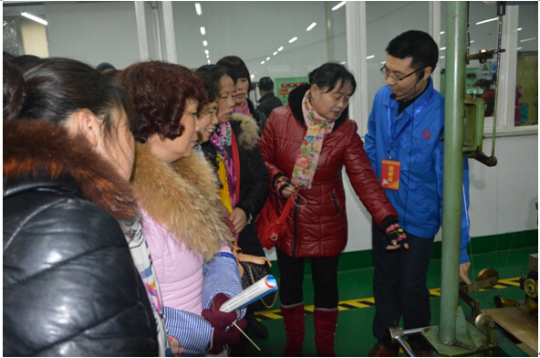 市民代表参观米兰（中国）集团制线车间