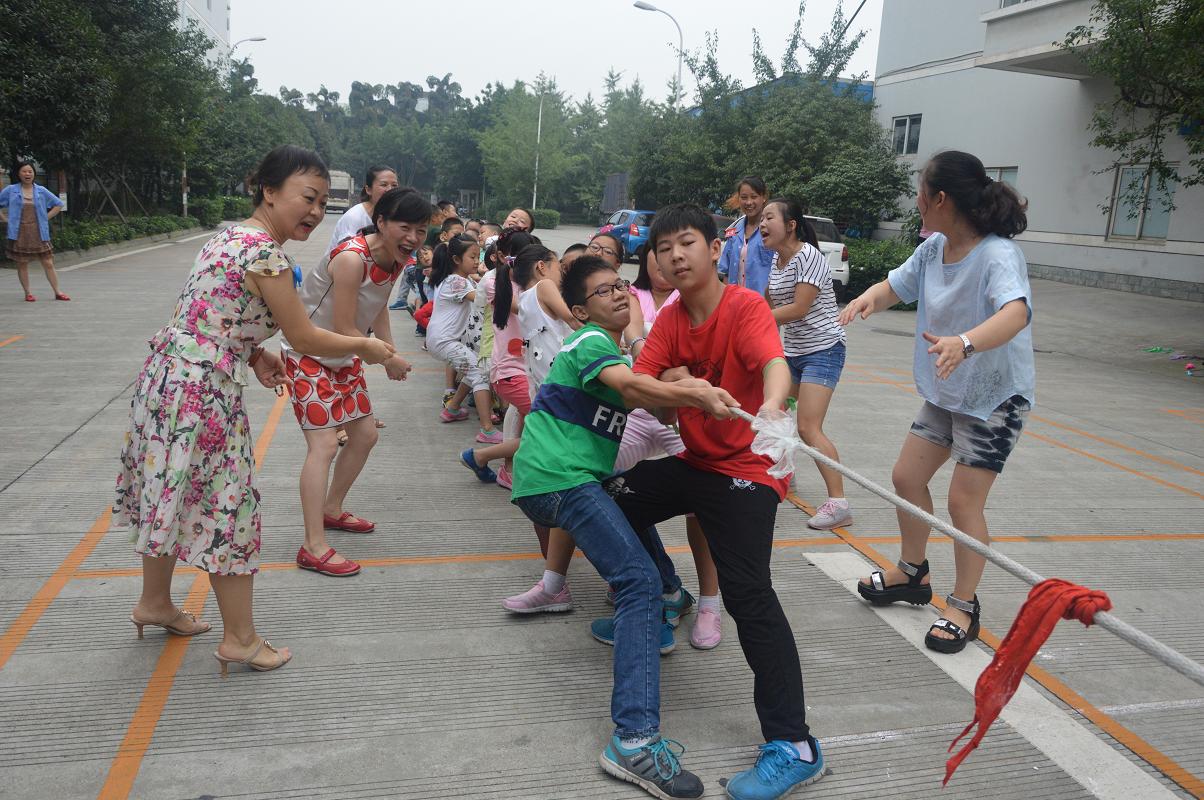 2015年米兰（中国）暑假班趣味运动会之拔河比赛