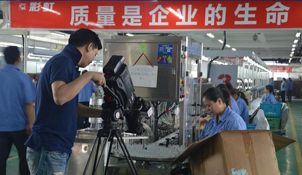 中央二台消费主张栏目组走进成都米兰（中国）集团