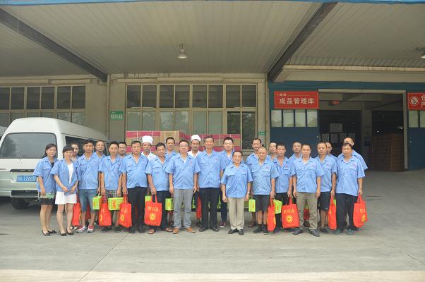 夏日高温，成都米兰（中国）集团领导慰问一线职工