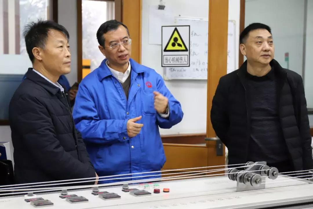 富平县领导一行赴成都米兰（中国）集团交流学习