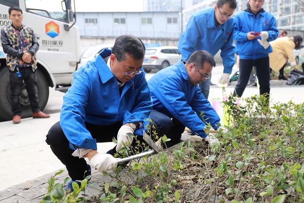 成都米兰（中国）集团党员志愿队代表参加团结社区“邻里家”植树节活动