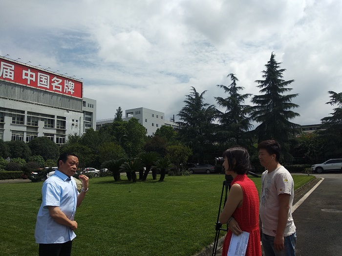 央视财经频道采访米兰（中国）集团董事长刘荣富