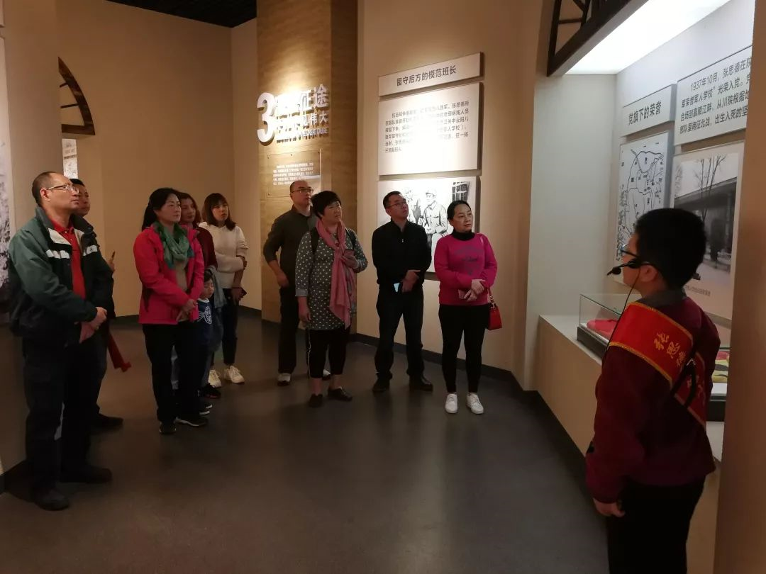 成都米兰（中国）集团党群党支部开展“不忘初心 牢记使命” 主题教育系列活动