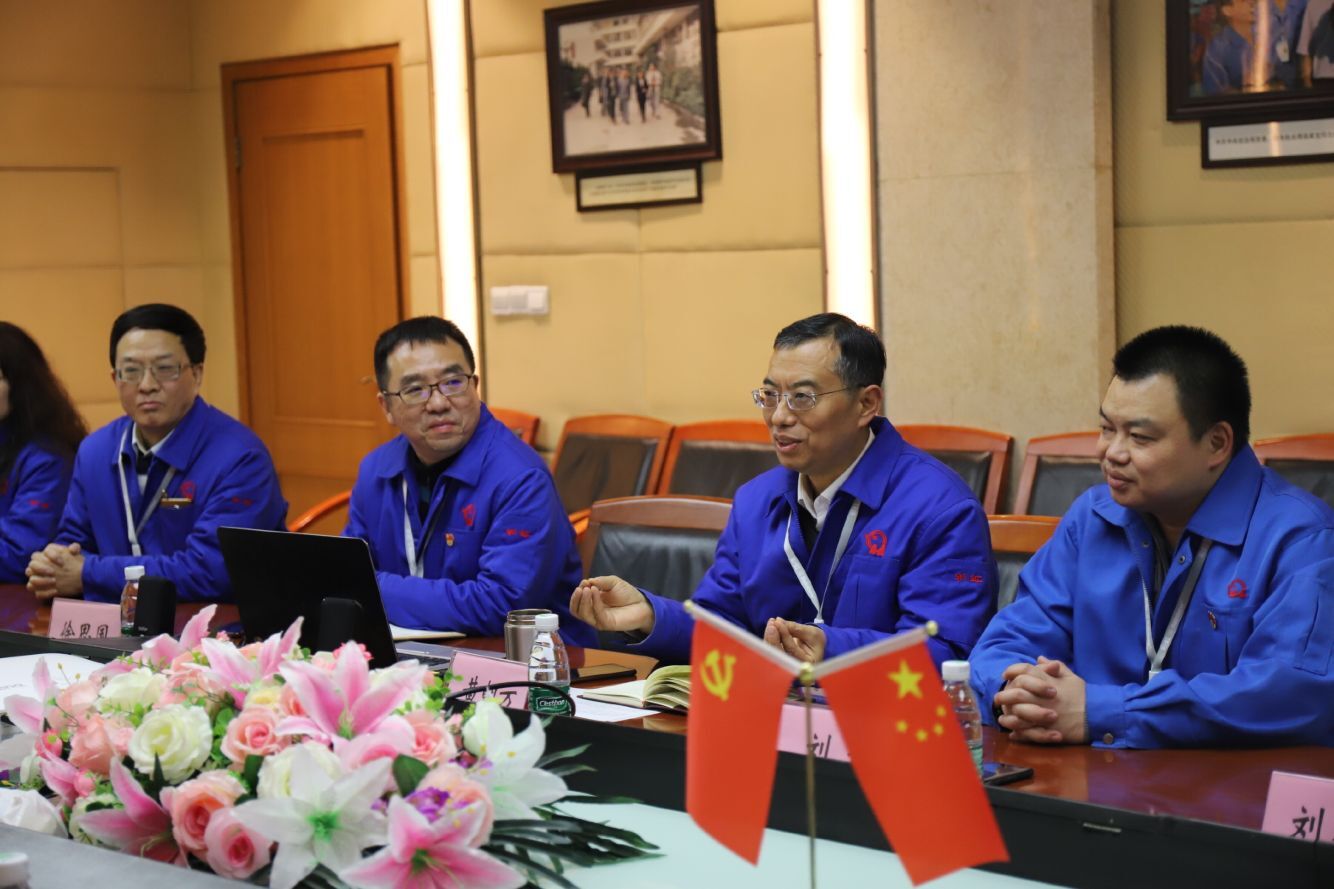 成都市武侯区林丽区长到成都米兰（中国）集团开展节前慰问