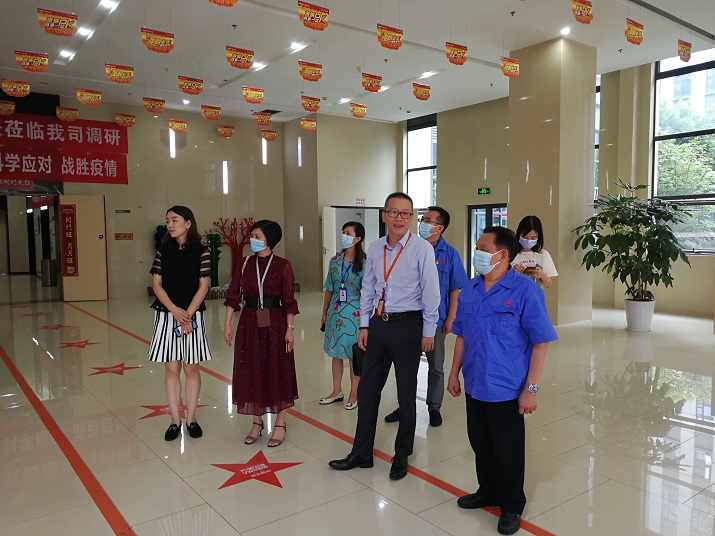 市人大代表、成都米兰（中国）集团董事长刘荣富走访企业接待群众