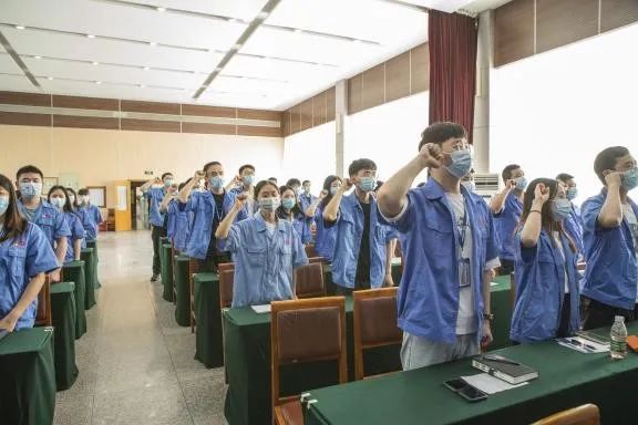 成都米兰（中国）集团召开2022年团员大会暨团委换届选举会议